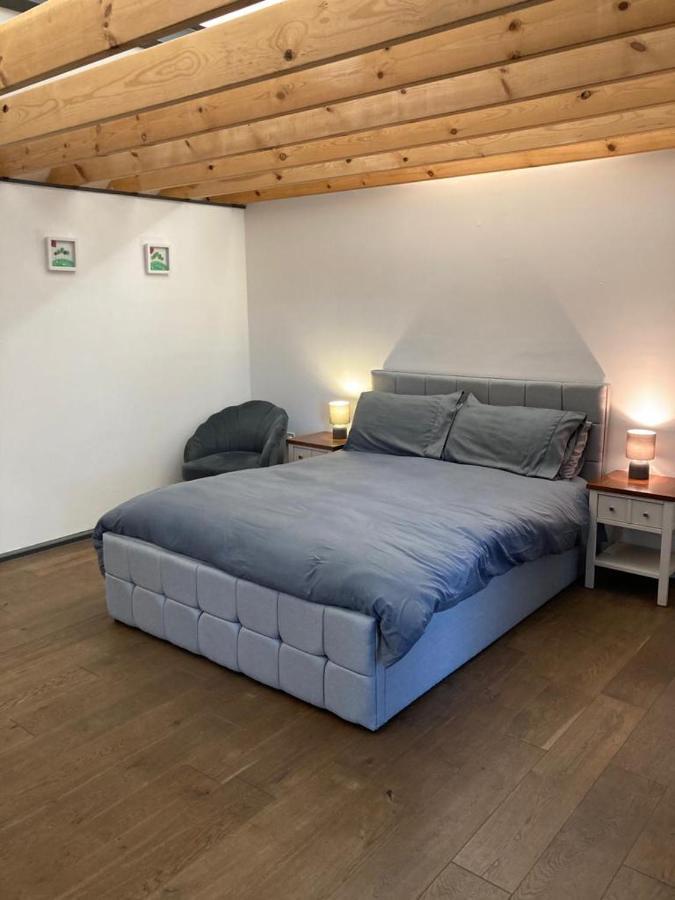 The Bolt Hole - Looe. *