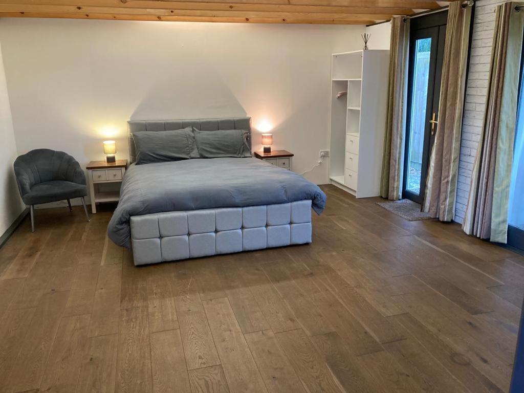 The Bolt Hole - Looe. * Лу